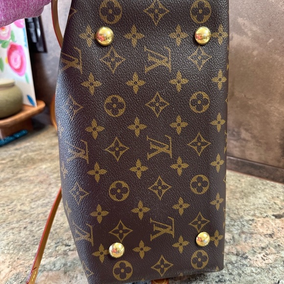 Louis Vuitton CarryAll PM - Picture 14 of 17